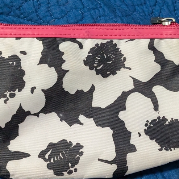 Scuni Black and White Floral Cosmetic Bag (EUC) - Picture 1 of 11